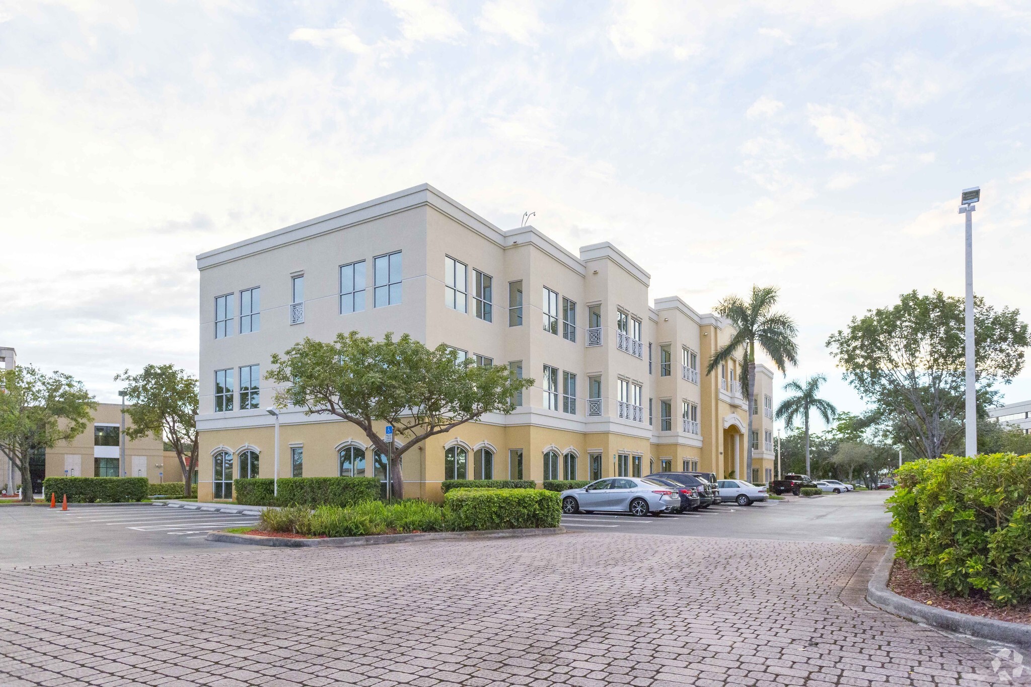 14400 NW 77th Ct, Miami Lakes, FL for lease Building Photo- Image 1 of 36