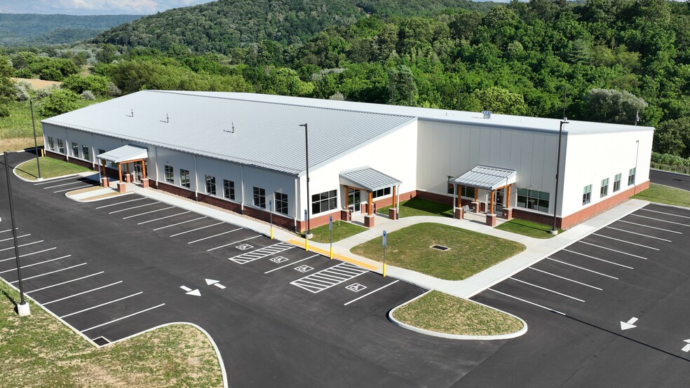 2 Enterprise Lane, Suite 2, Bedford, PA for lease - Building Photo - Image 1 of 2