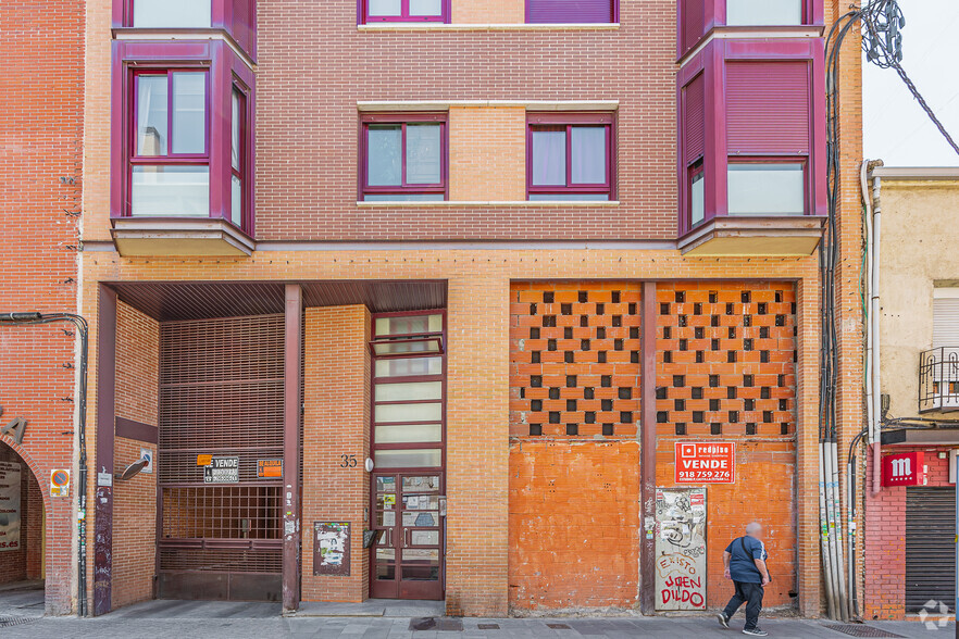 Calle Capitán Blanco Argibay, 35, Madrid, Madrid for lease - Building Photo - Image 2 of 4