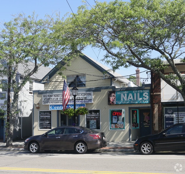 371-373 Main St, Center Moriches, NY for lease - Building Photo - Image 3 of 4