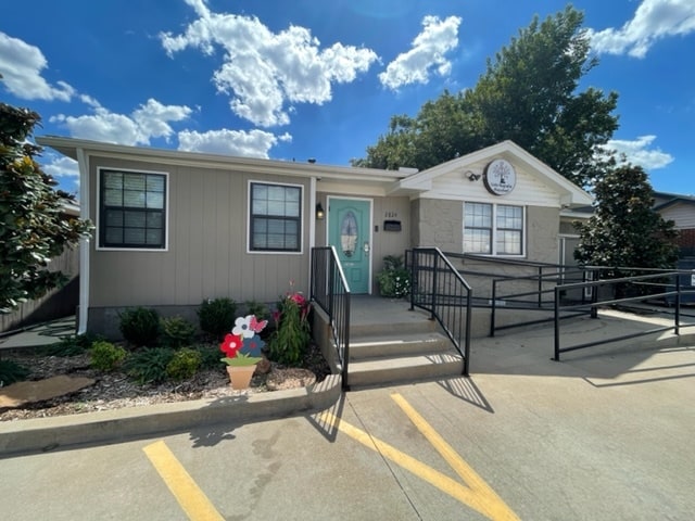 2824 Pembroke Ter, Oklahoma City, OK for sale - Building Photo - Image 2 of 44