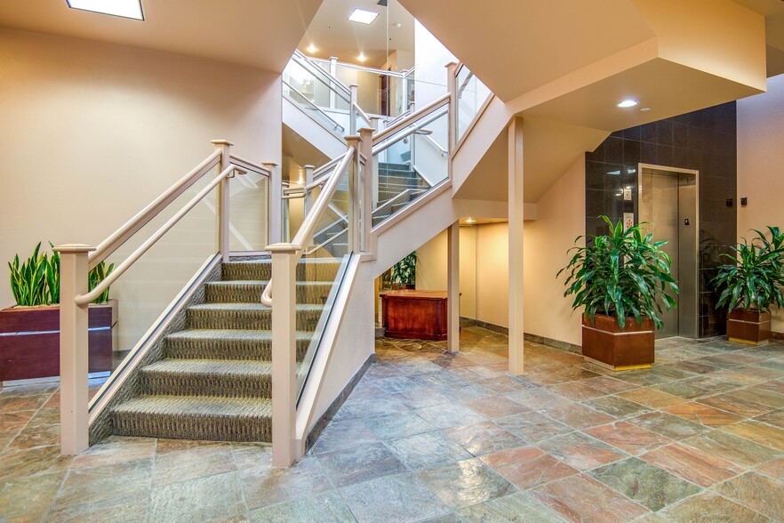 428 E Winchester St, Salt Lake City, UT for lease - Lobby - Image 3 of 4