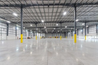 144-154 Commonwealth Dr, Jenkins, PA for lease Interior Photo- Image 2 of 4