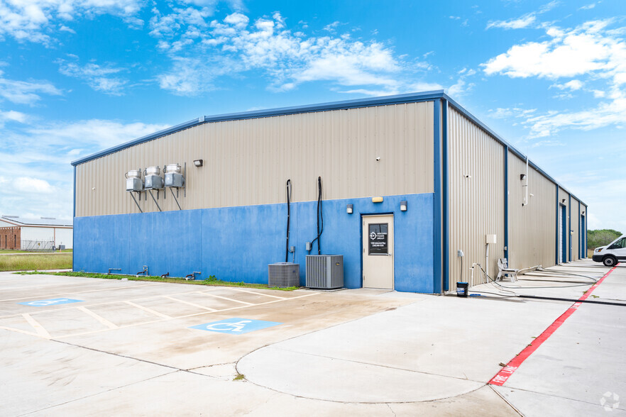 1306 Industrial Way, Harlingen, TX for sale - Building Photo - Image 1 of 1