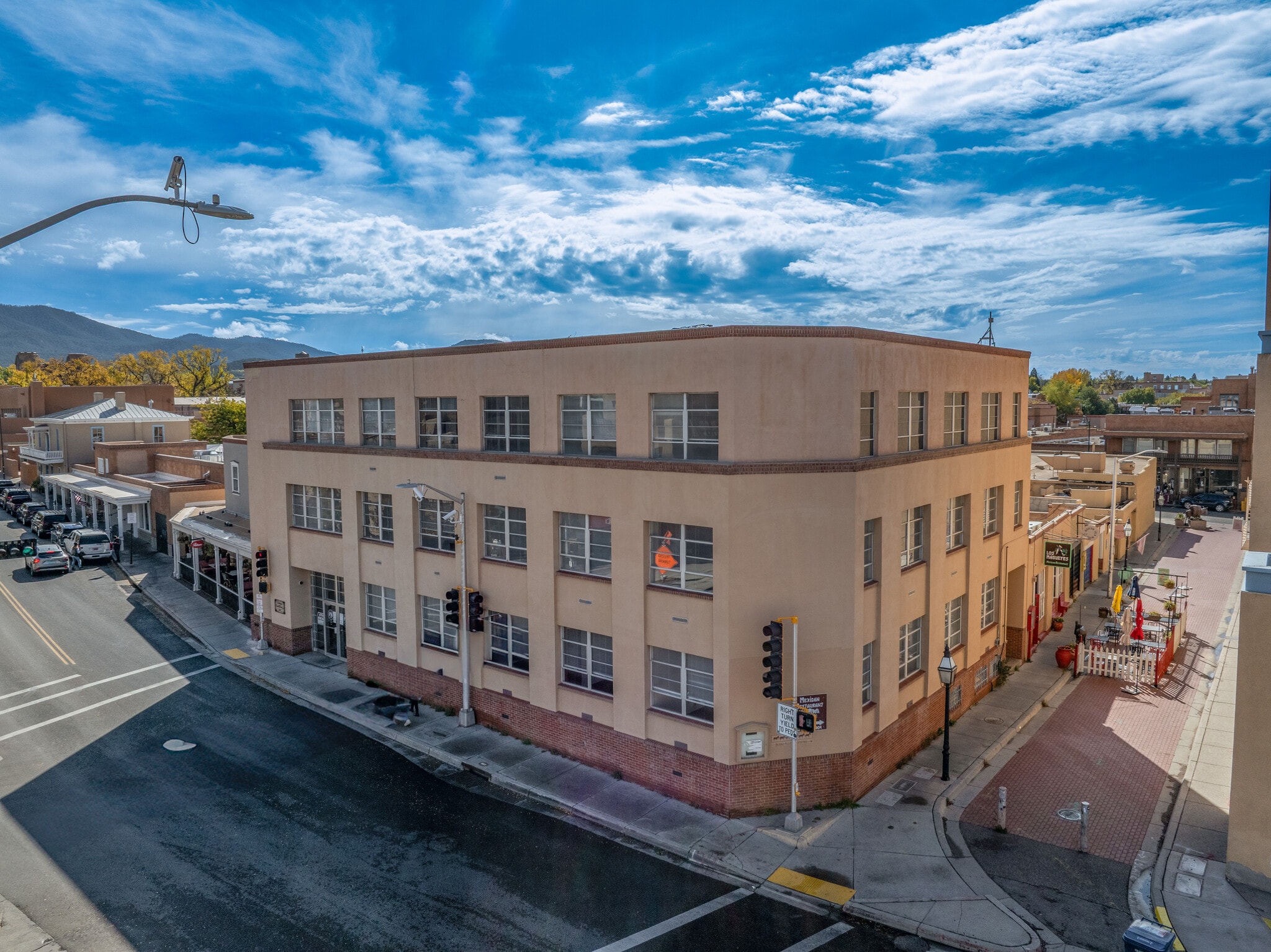 142 W Palace Ave, Santa Fe, NM for sale Building Photo- Image 1 of 26