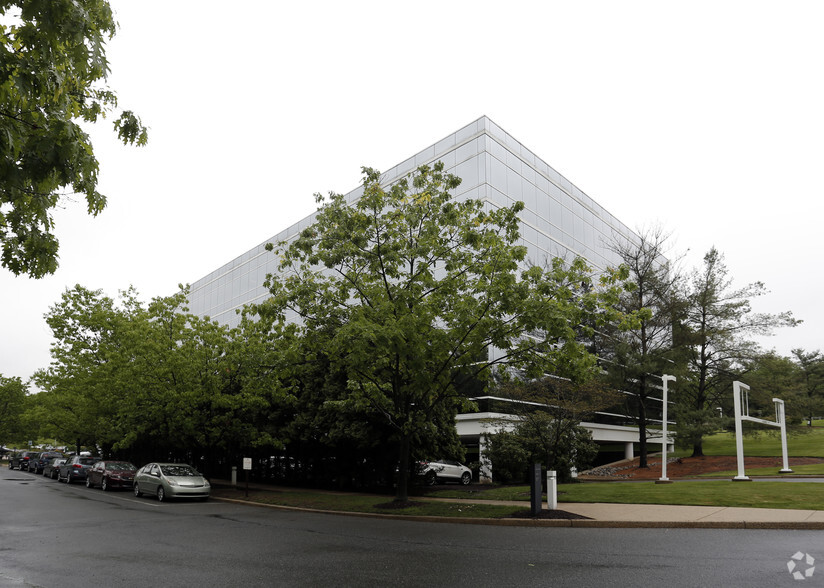 1013 Centre Rd, Wilmington, DE for lease - Building Photo - Image 1 of 9