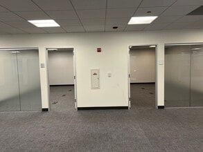 33 W Monroe St, Chicago, IL for lease Interior Photo- Image 2 of 6