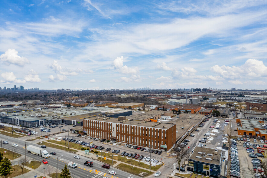 1111 Finch Ave W, Toronto, ON for lease - Aerial - Image 3 of 6