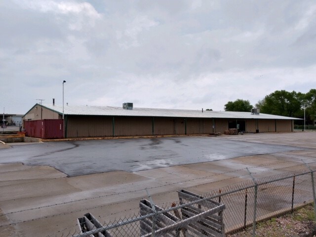 2002 Chatburn Ave, Harlan, IA for sale - Primary Photo - Image 1 of 1