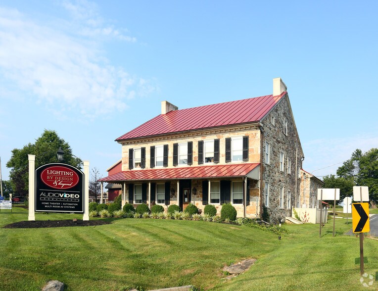 8 Dowlin Forge Rd, Exton, PA for sale - Primary Photo - Image 1 of 1