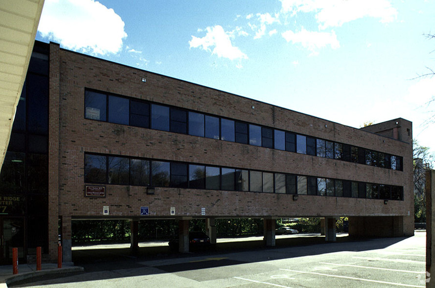 77 Quaker Ridge Rd, New Rochelle, NY for lease - Other - Image 2 of 25