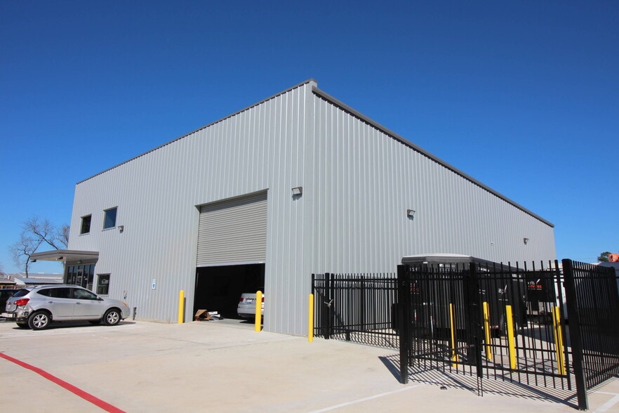 6702 Theall Rd, Houston, TX for sale - Building Photo - Image 2 of 10