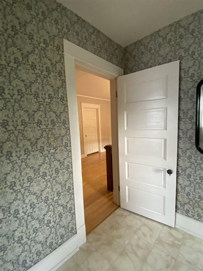 1102 Grand Ave, Wausau, WI 54403