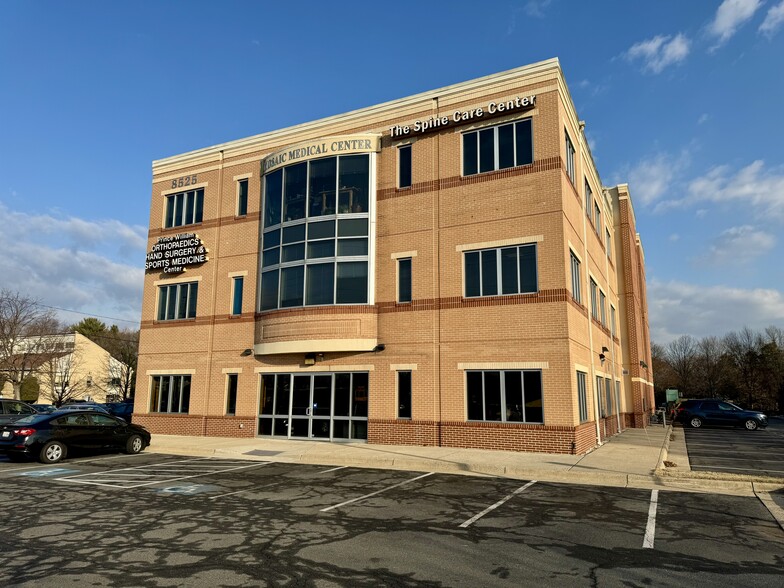8525 Rolling Rd, Manassas, VA for lease - Building Photo - Image 3 of 8
