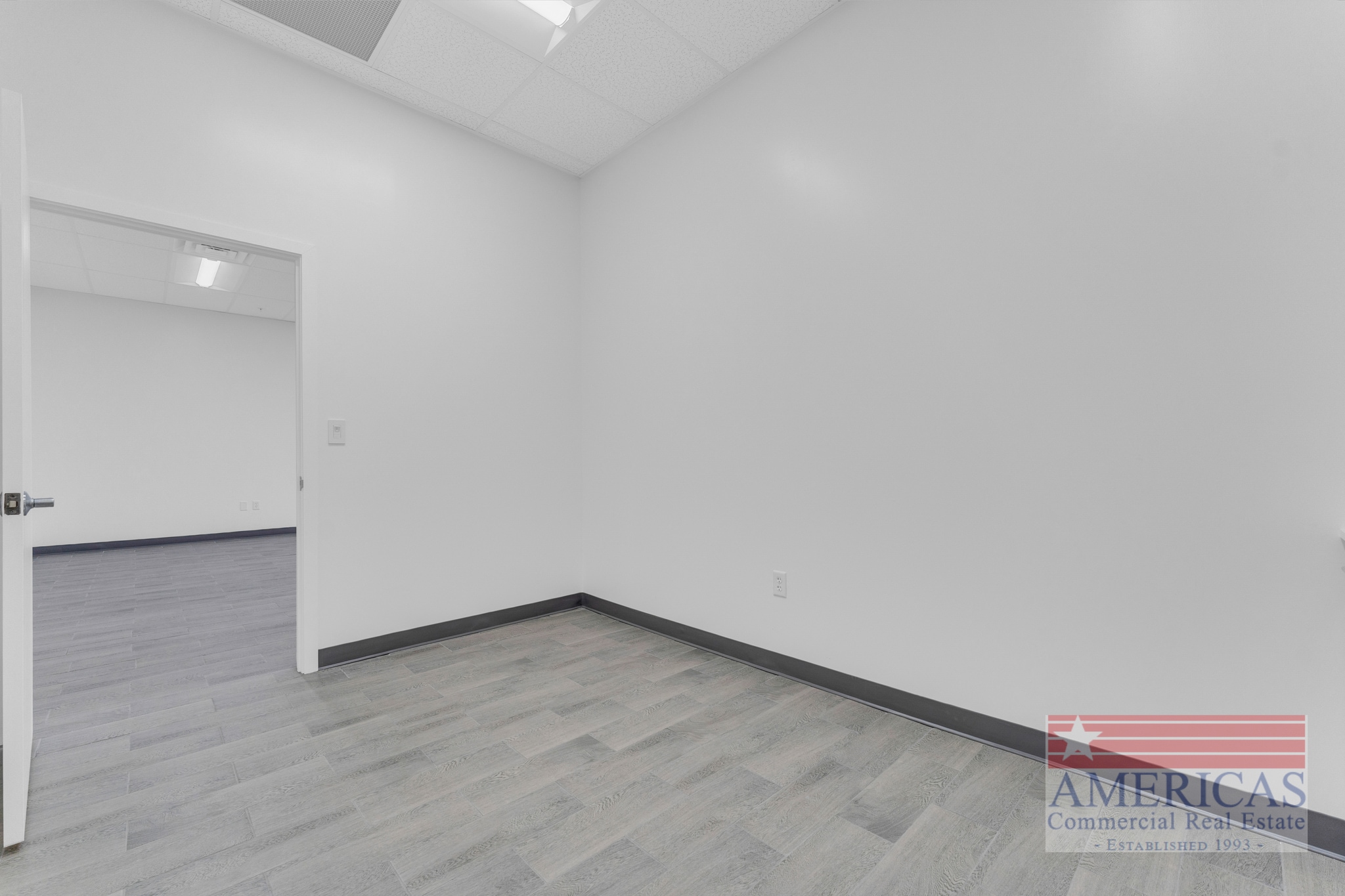 9001-9021 NW 105th Way, Miami, FL for lease Interior Photo- Image 1 of 42