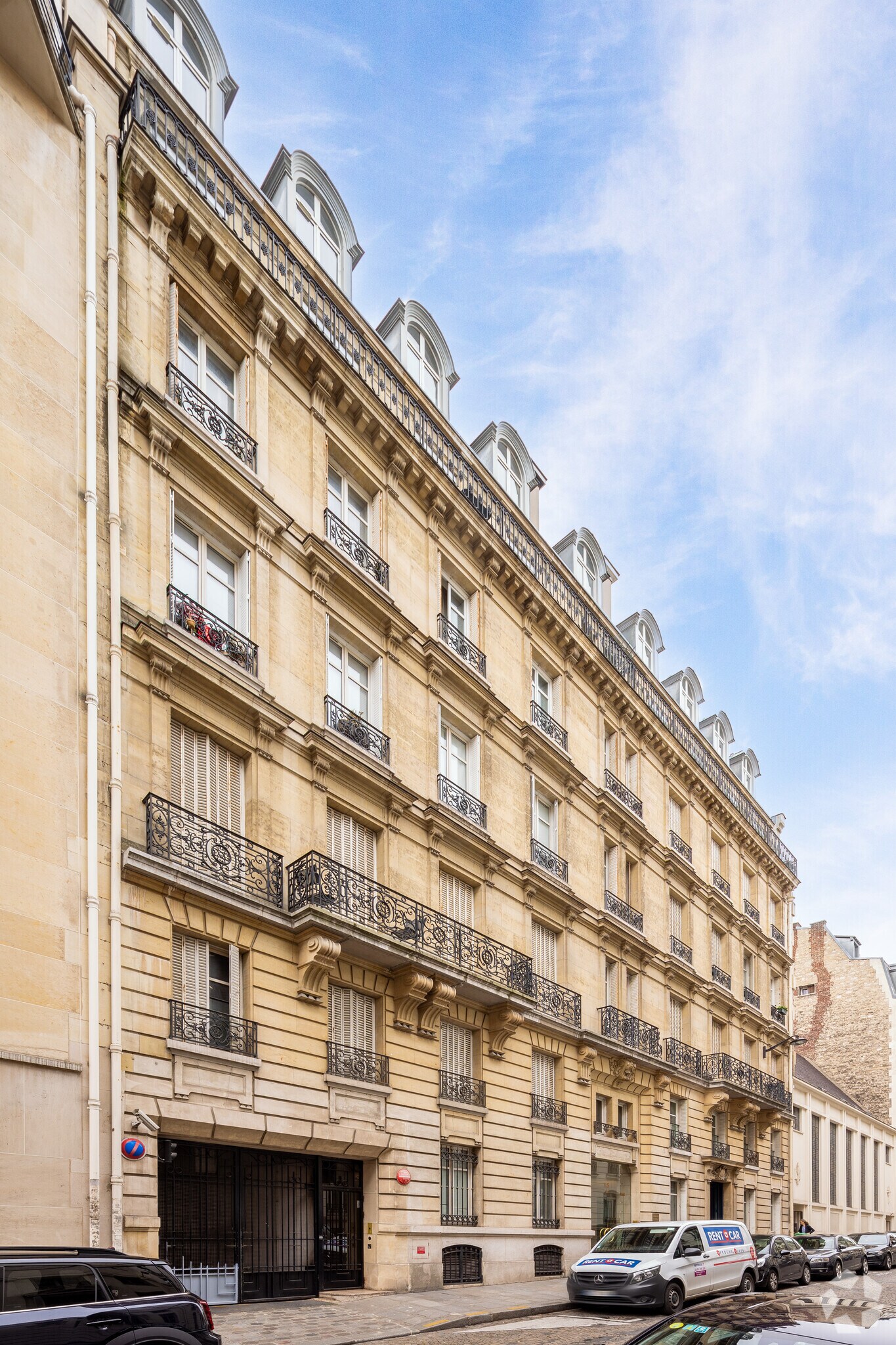 Office in Paris for lease Primary Photo- Image 1 of 2