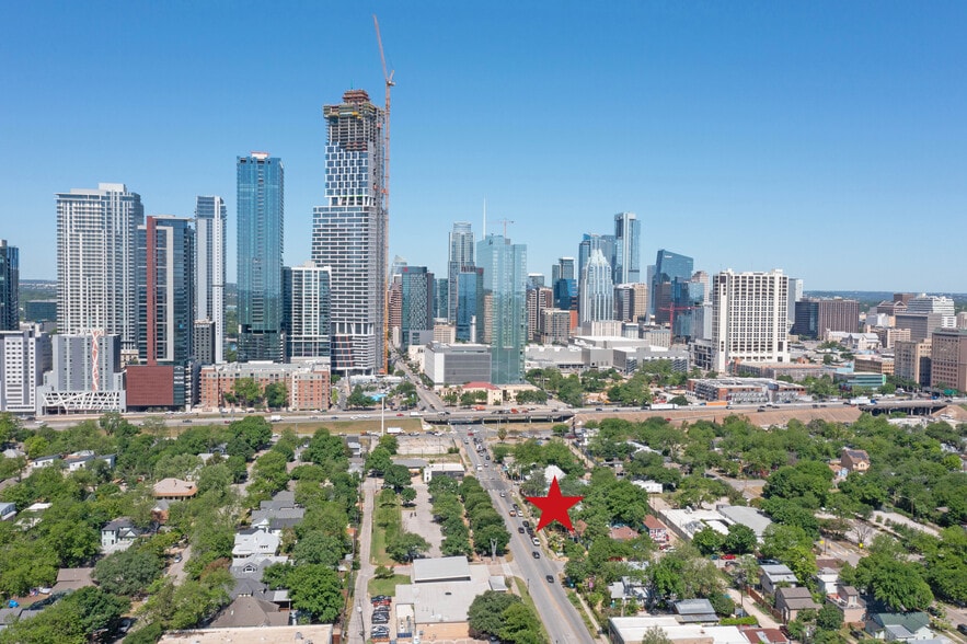 1006 E Cesar Chavez St, Austin, TX for sale - Building Photo - Image 2 of 30