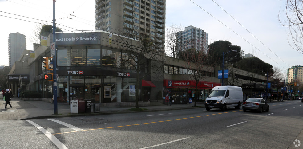 1030-1040 Denman St, Vancouver, BC for lease - Primary Photo - Image 1 of 16