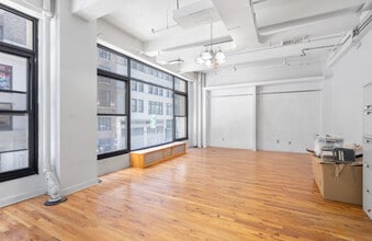 226 W 37th St, New York, NY for lease Interior Photo- Image 2 of 3
