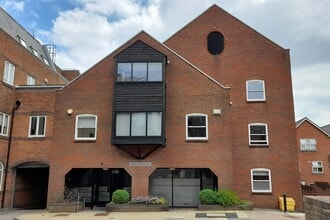 Staple Gdns, Winchester for lease Building Photo- Image 1 of 3