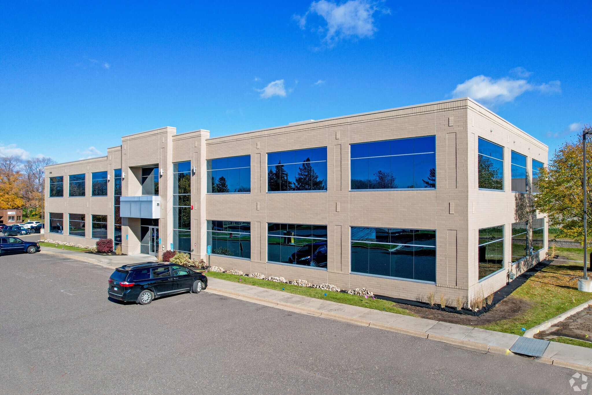 13700 N Reimer Dr, Maple Grove, MN for sale Primary Photo- Image 1 of 1