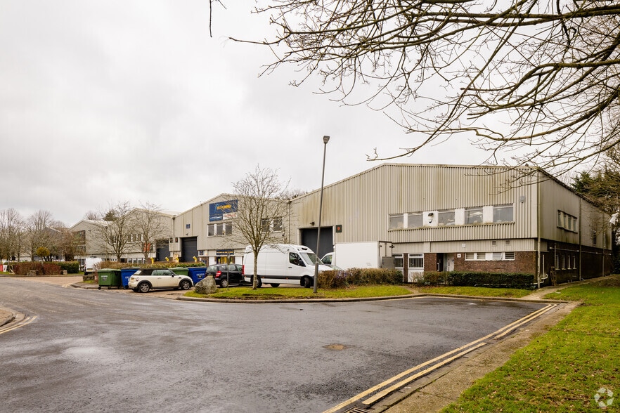 Blenheim Rd, High Wycombe for lease - Primary Photo - Image 1 of 2