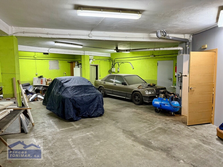 Charcones, 5, Navalcarnero, Madrid for sale - Primary Photo - Image 1 of 11