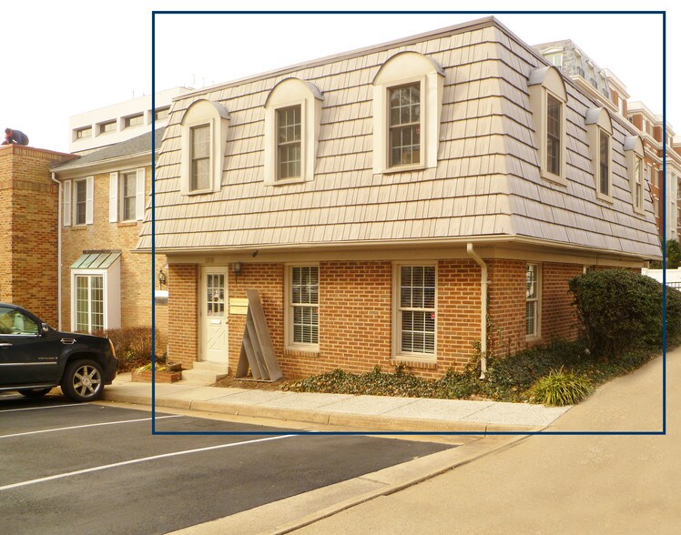 1310 Vincent Pl, Mc Lean, VA 22101