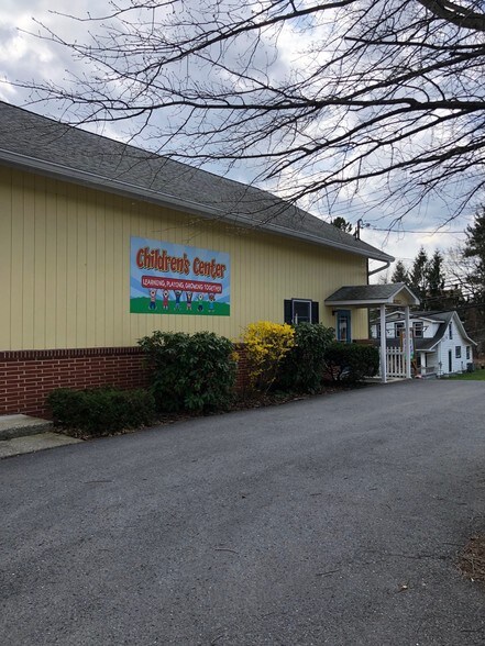 110 Altoona Ave, Enola, PA for sale - Building Photo - Image 1 of 1