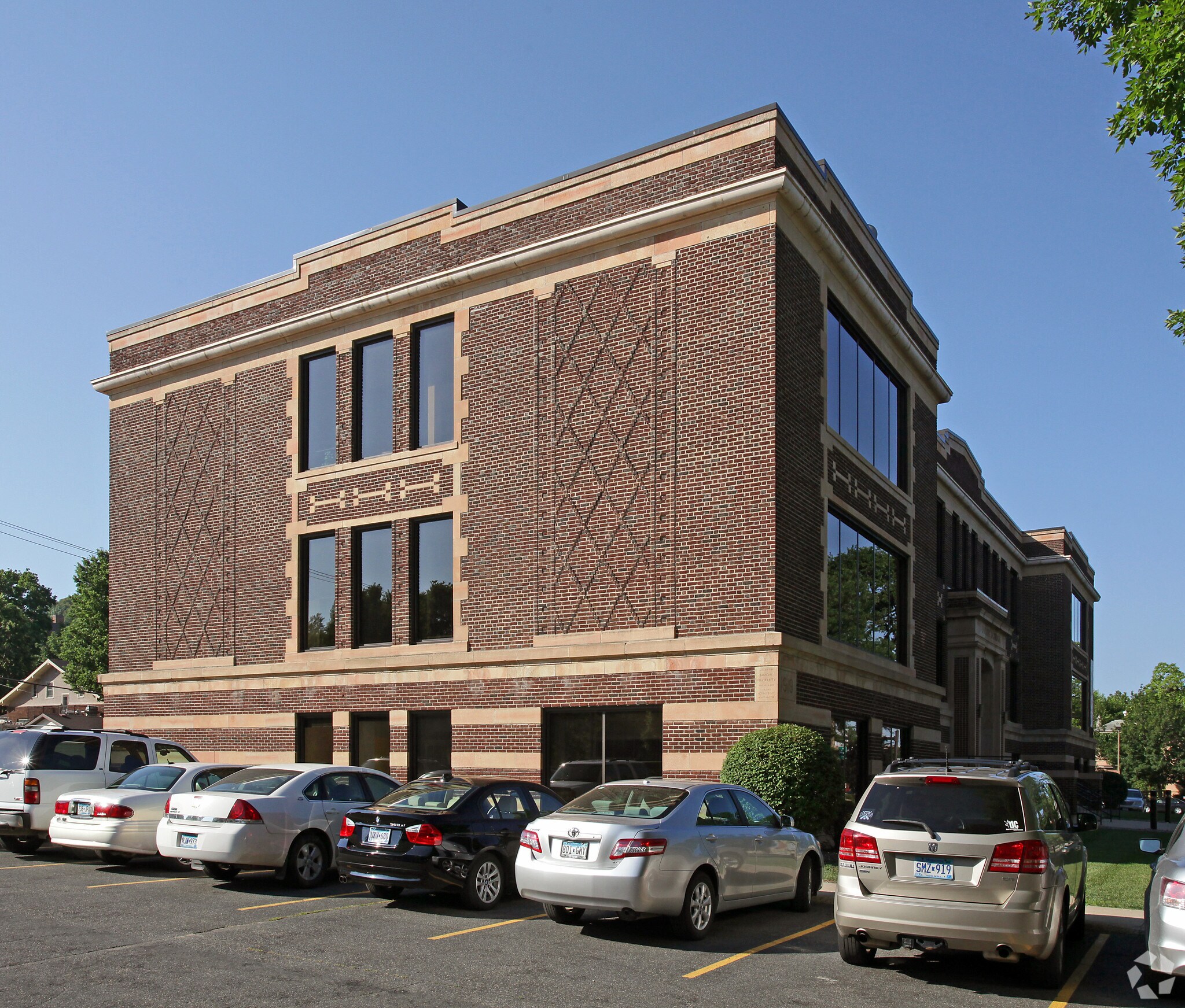 201 N Broad St, Mankato, MN 56001 Union Square