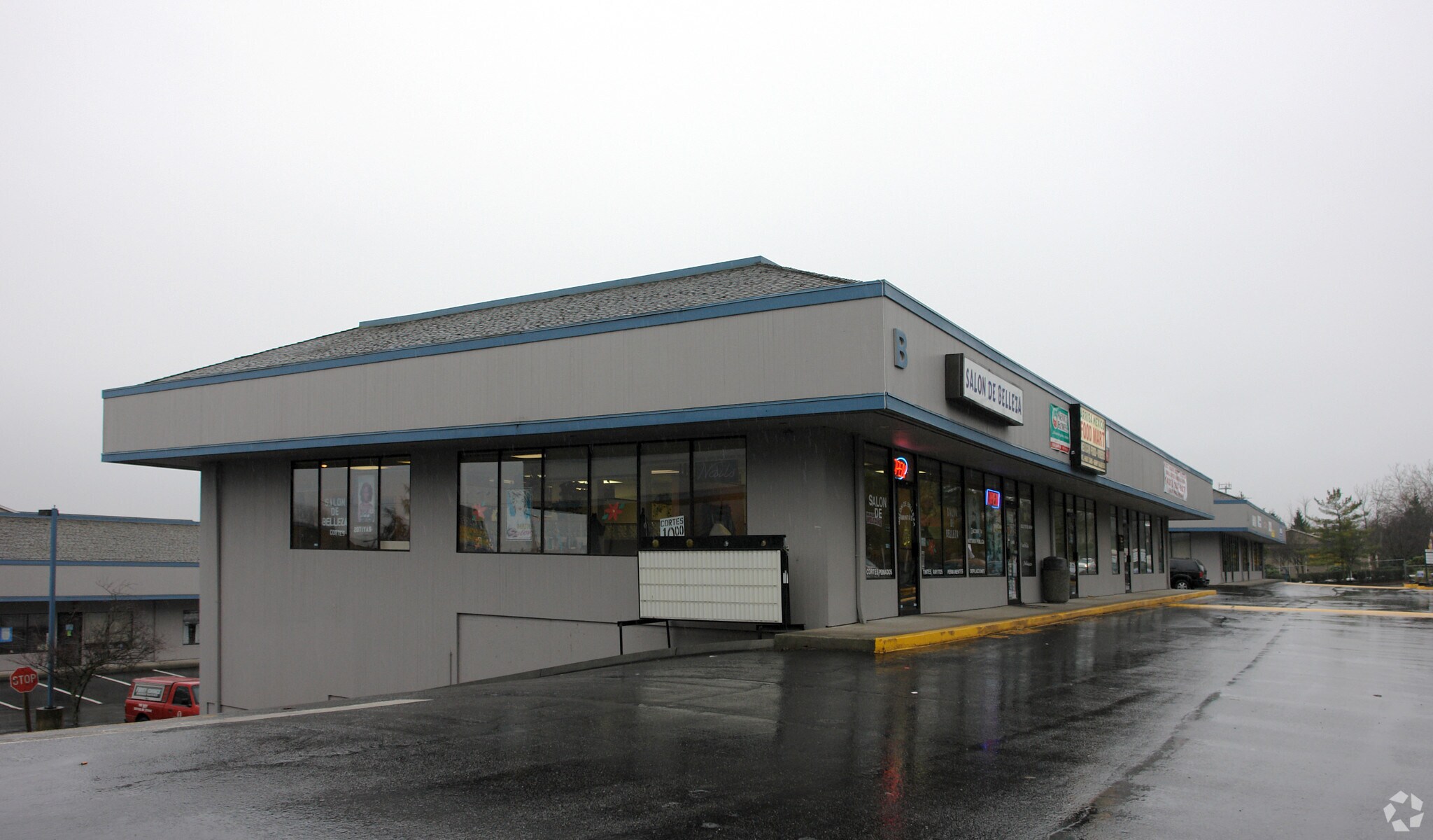 12811 8th Ave W, Everett, WA for lease Primary Photo- Image 1 of 4