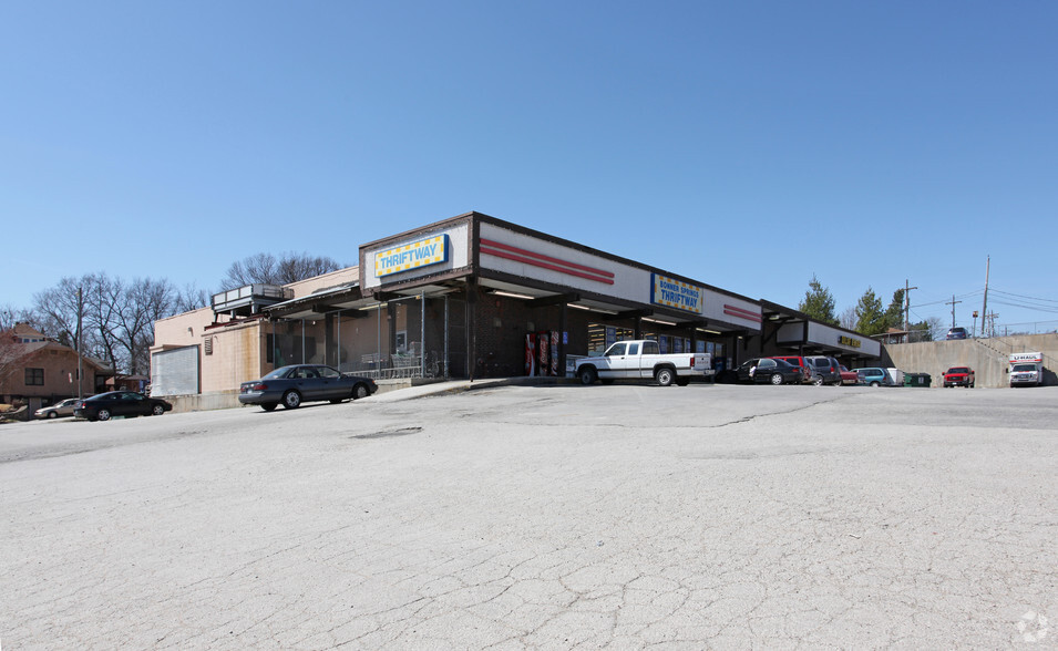 100-120 Oak St, Bonner Springs, KS for sale - Primary Photo - Image 1 of 1