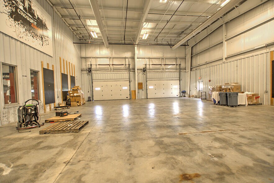 2122 N 27th St, Decatur, IL for sale - Building Photo - Image 2 of 15