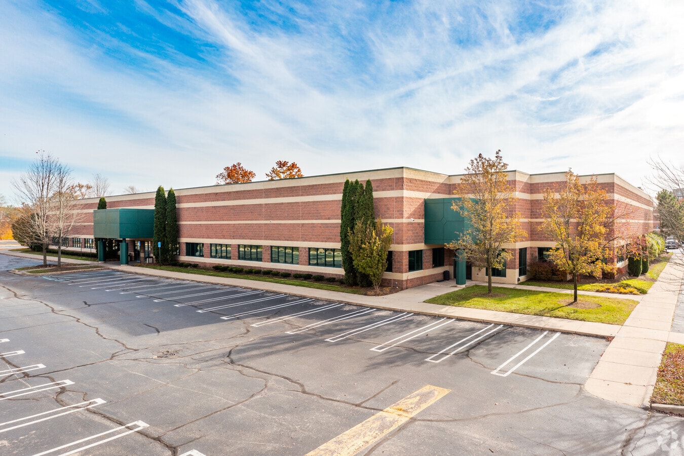 21107 Lahser Rd, Southfield, MI 48033