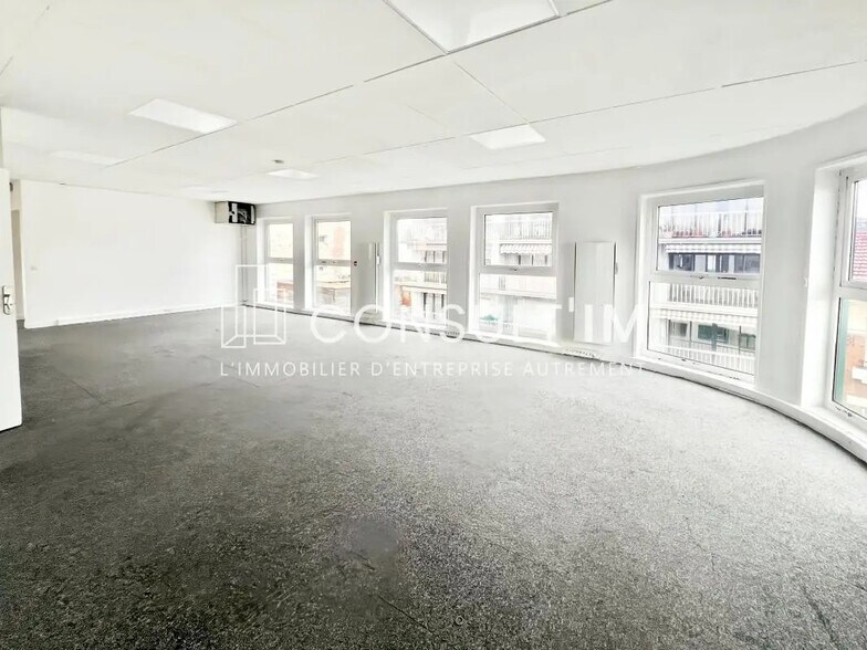 Office in Boulogne-Billancourt for lease - Building Photo - Image 3 of 8