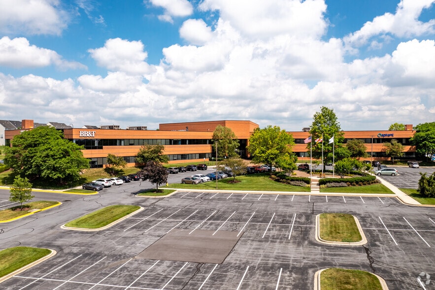 5280 Corporate Dr, Frederick, MD for lease - Building Photo - Image 1 of 6