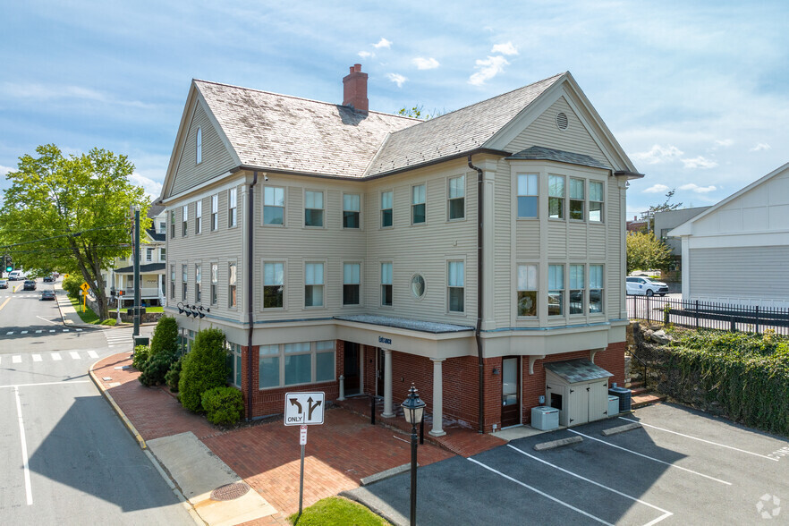 38 East Ave, New Canaan, CT for lease - Building Photo - Image 2 of 12