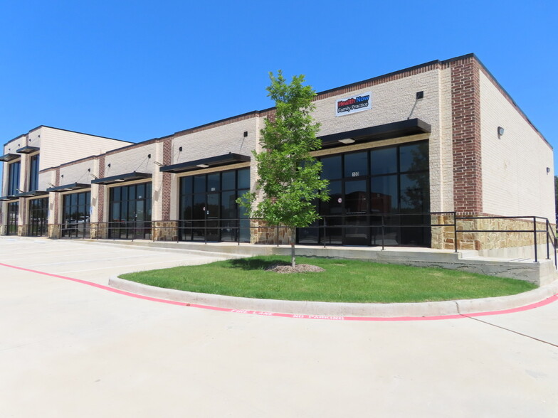 1824 N Hampton Rd, DeSoto, TX for lease - Building Photo - Image 3 of 13