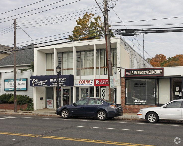 139 E Main St, Smithtown, NY for sale - Primary Photo - Image 1 of 1