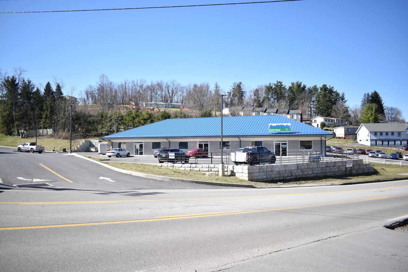 729 Fairmont Rd, WV 26501