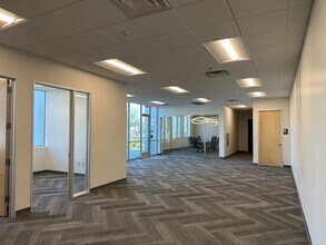 2550 S 51st Ave, Phoenix, AZ for lease Building Photo- Image 2 of 3