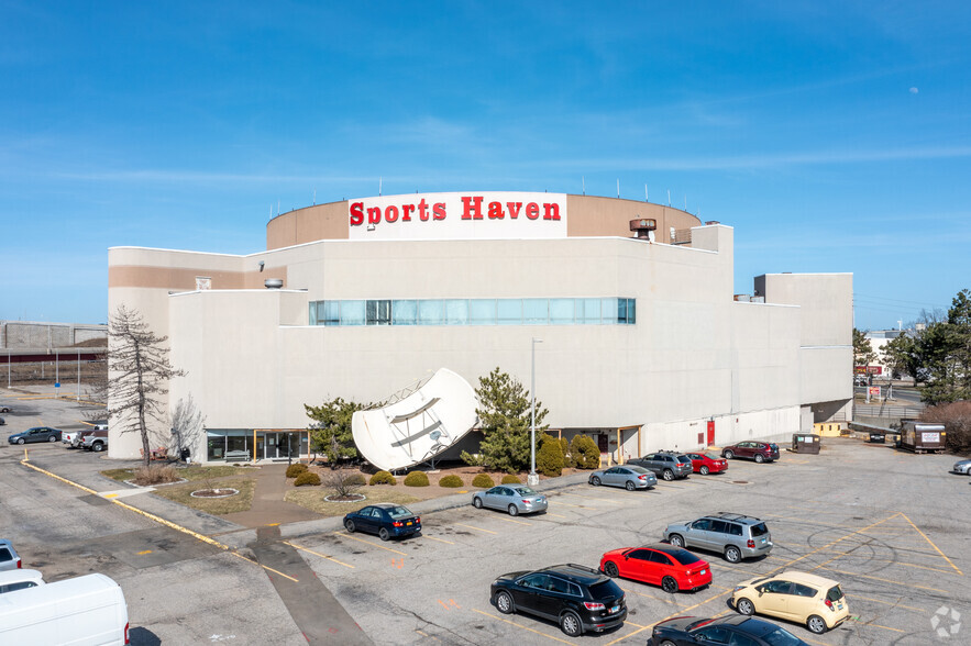 600 Long Wharf Dr, New Haven, CT for lease - Building Photo - Image 3 of 12