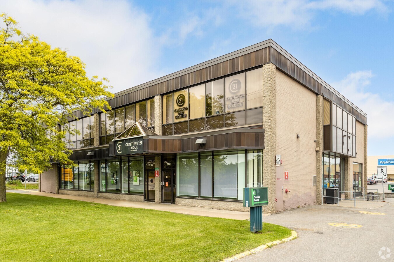 183 Blvd Hymus, Pointeclaire, QC H9R 1E9 SmartCentres PointeClaire