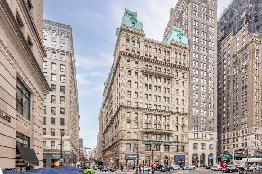 44 Court St, Brooklyn, NY for lease - Building Photo - Image 1 of 5