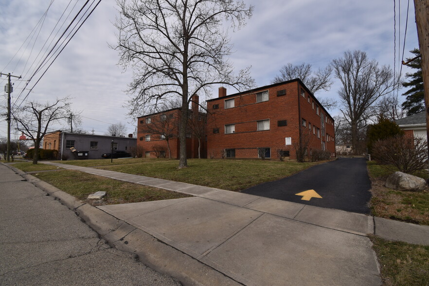 3066 Shadycrest Dr, Cincinnati, OH for sale - Building Photo - Image 3 of 23