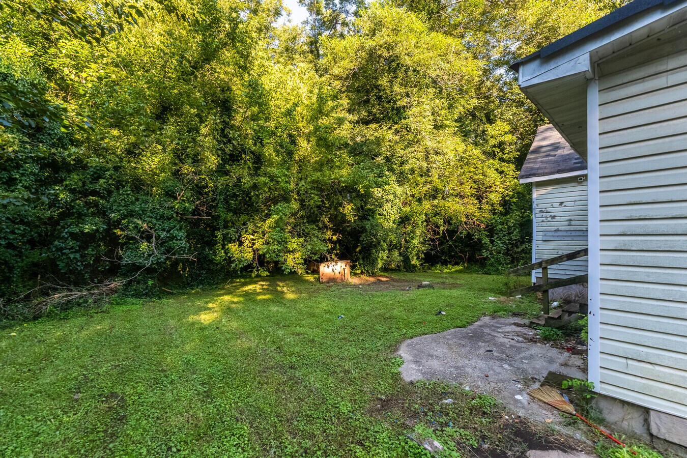 2613 Flat Shoals Rd, Decatur, GA 30034