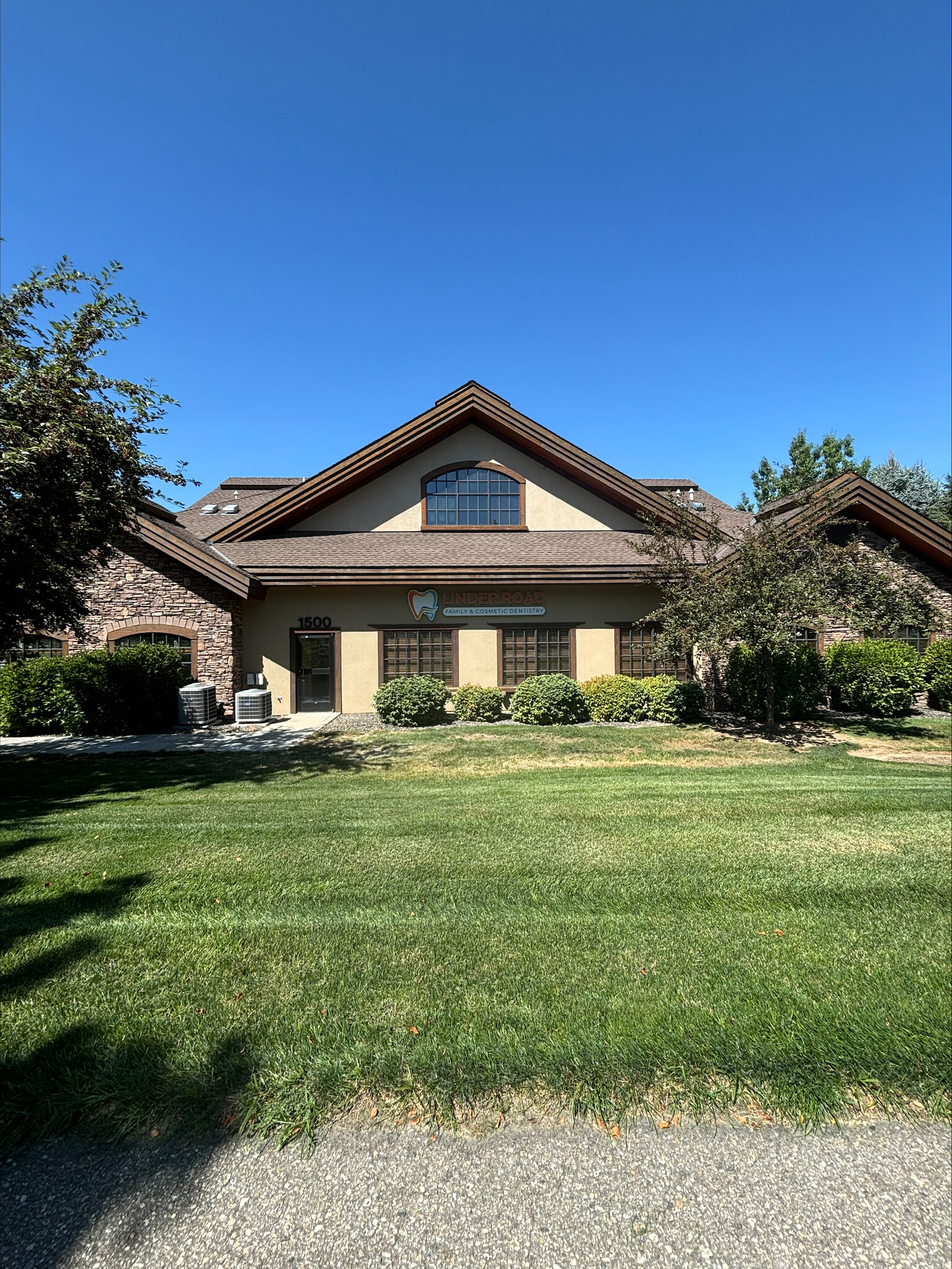 1500 W Cayuse Creek Dr, Meridian, ID for lease Building Photo- Image 1 of 9