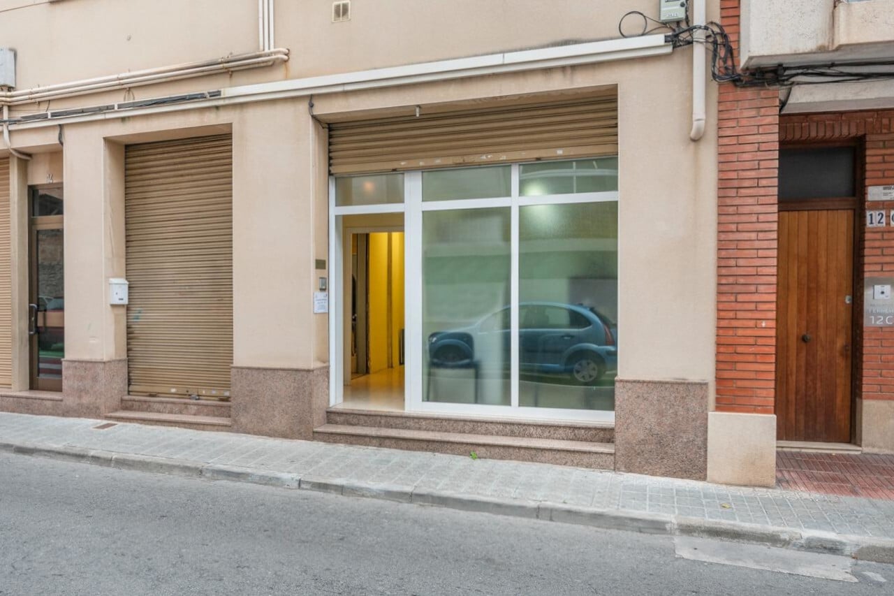 Manresa, BAR 08242 -  -  - Floor Plan - Image 1 of 4