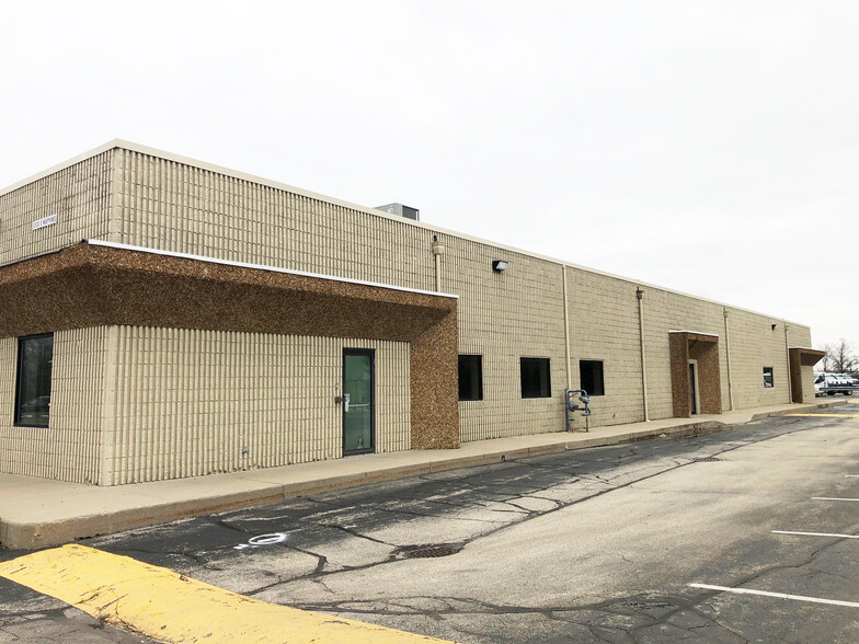 2930 Nappanee St, Elkhart, IN for lease - Building Photo - Image 2 of 16