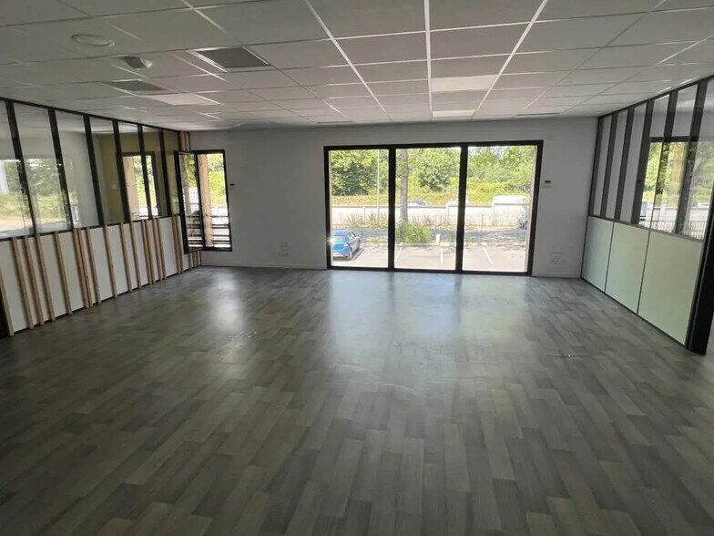 12 Rue De La Rigotière, Orvault for lease - Interior Photo - Image 3 of 7